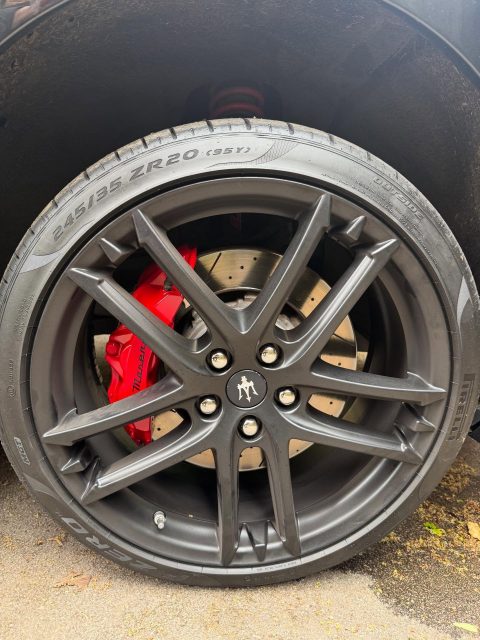 Maserati gt 🥵
Milano red ❤️
Black decals 🖤
Summer ready ☀️
#maserati #fast #fyp #caliperpainting #refurb