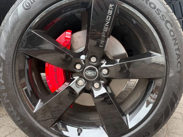 Defender 110🥵

Milano red calipers 🥵

Black Land Rover decals 😳

Dm to get booked in now ✅😌

#landrover #defender #caliperpainting #fyp #viral
