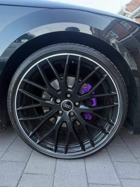 Audi TT 2023✅

Calipers painted in custom pearl purple💜🦄

Done within 2 hours✅

12 months warranty ✅

Dm us now for a quick quote✅

#audi #caliperpainting #sline #fyp #viral